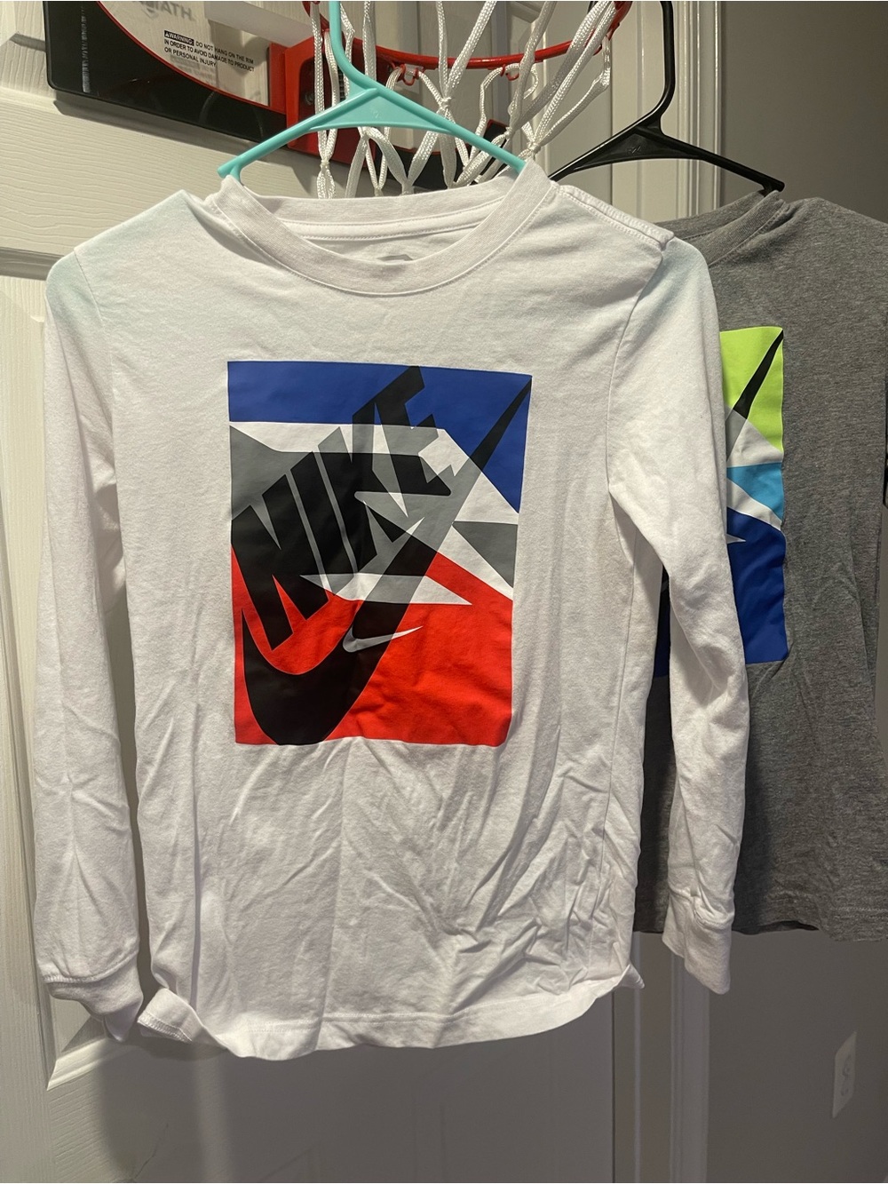 Nike Boys' Long-Sleeve Graphic Tees (2)